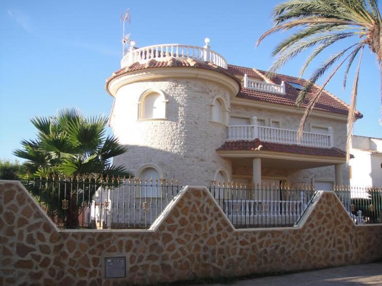 Chalet Muy Cerca De La Playa Con Piscina Privada Dehesa de Campoamor  Exterior foto
